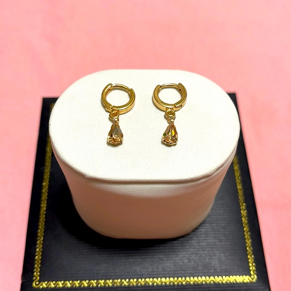 Jewelry - SMALL GOLD TONE HOOP EARRINGS WITH TOPAZ CRYSTAL PEAR SHAPE DROPS